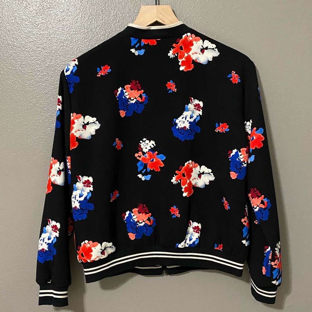 Vince Camuto floral bomber jacket - Picture 2 of 7